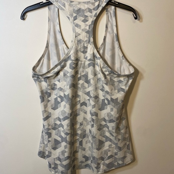 Women’s Athleta Gray and White Razor Back Tank Top Size Medium - Picture 4 of 7